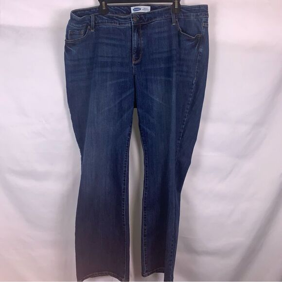 Old Navy Boot-Cut Secret Slim Pocket Jeans - Picture 1 of 4